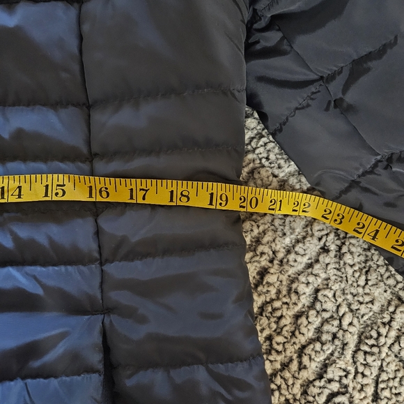 Tottenham Hotspur puffer coat. UK size 16 - Picture 10 of 12